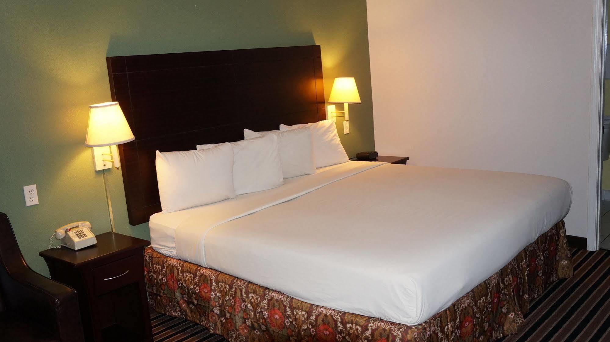 Regency Inn Pittsburg Bagian luar foto