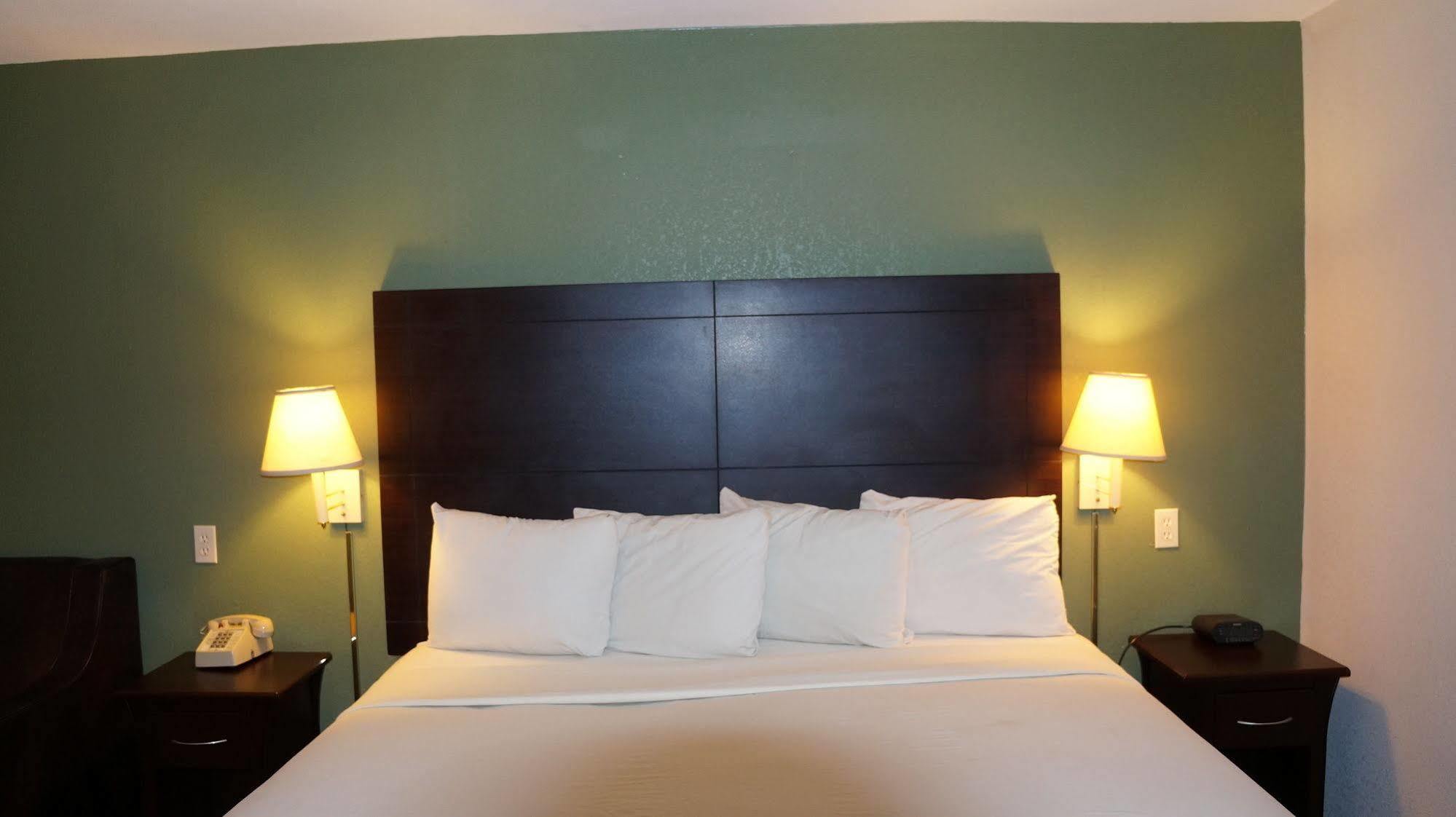 Regency Inn Pittsburg Bagian luar foto