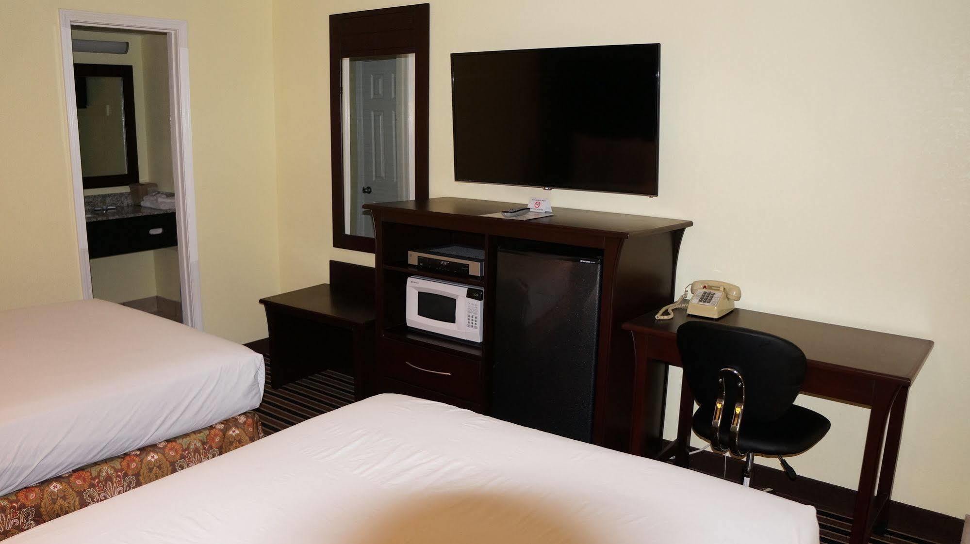 Regency Inn Pittsburg Bagian luar foto